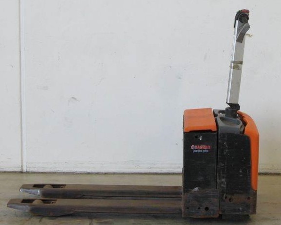 бу транспортировщик паллет