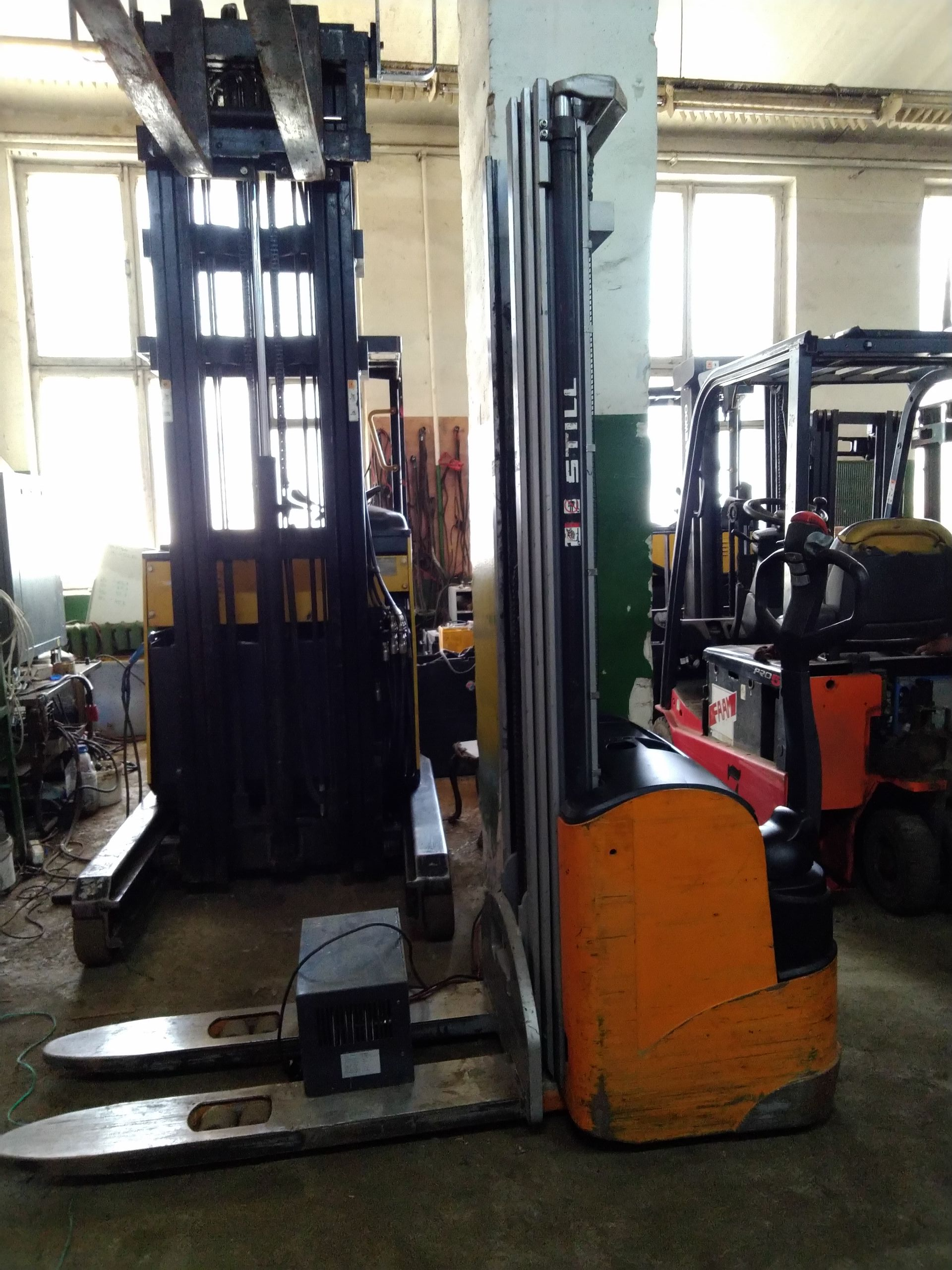 Штабелер бу STILL EGV16