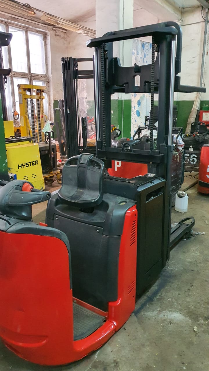 Штабелер бу Linde