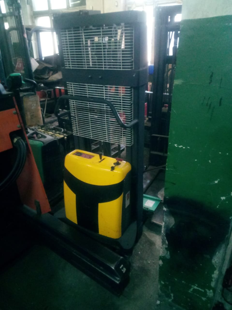 электроштабелер бу